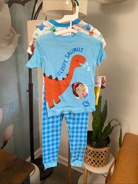 Sleepy-Saurus Kids Two-Piece Pajama Set - Light Blue & Orange 4T